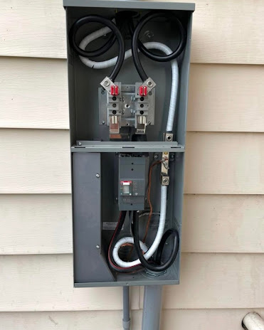 Residential meter and sub-panel install with clean wire routing
